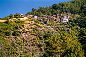 La serra da Lous , minuscoli borghi rurali semiabbandonati noti come gli Aldeias do Xisto i 'villaggi di scisto' paese di Talasnal.